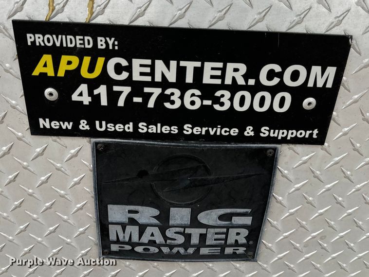 image for item OF9969 2013 Kenworth T660 box truck