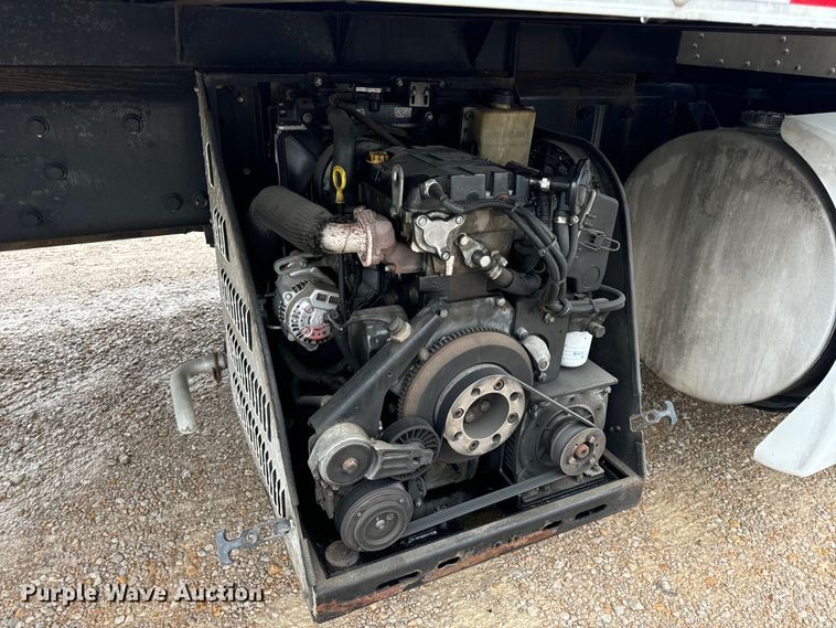 image for item OF9969 2013 Kenworth T660 box truck