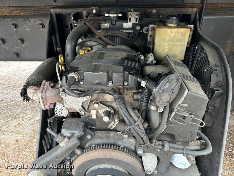 image for item OF9969 2013 Kenworth T660 box truck