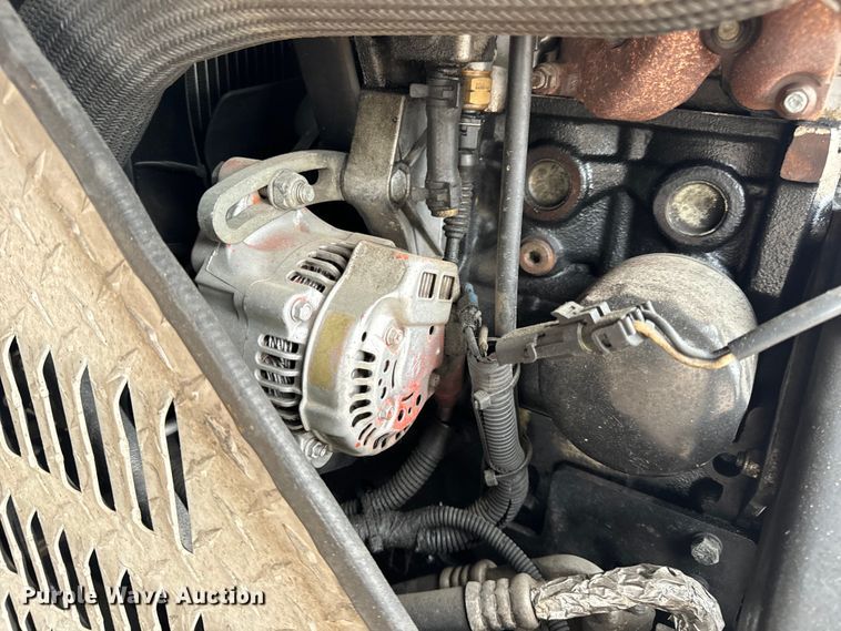 image for item OF9969 2013 Kenworth T660 box truck