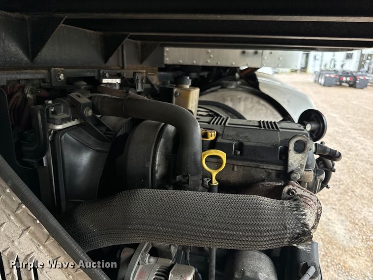 image for item OF9969 2013 Kenworth T660 box truck