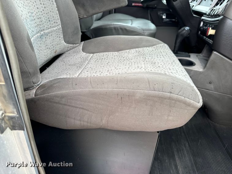 image for item OF9969 2013 Kenworth T660 box truck