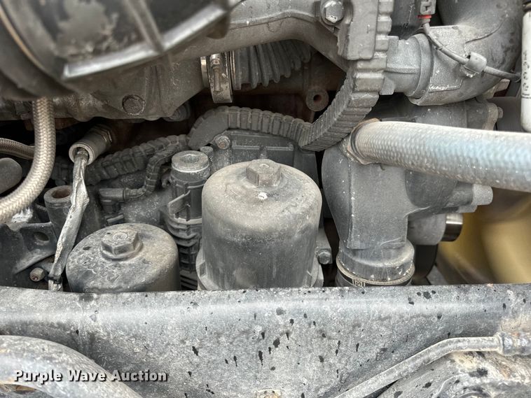 image for item OF9969 2013 Kenworth T660 box truck