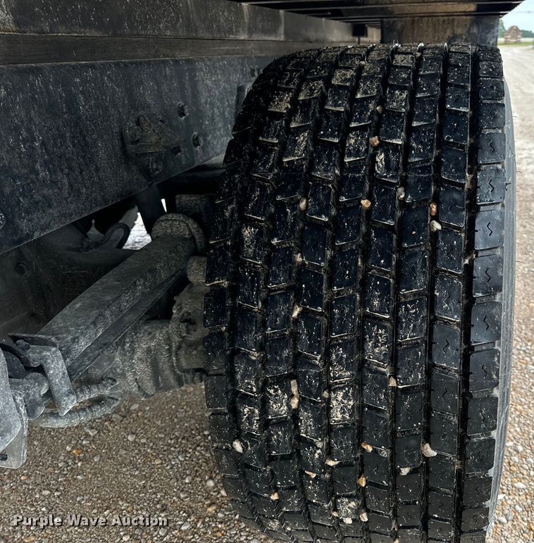 image for item OF9969 2013 Kenworth T660 box truck