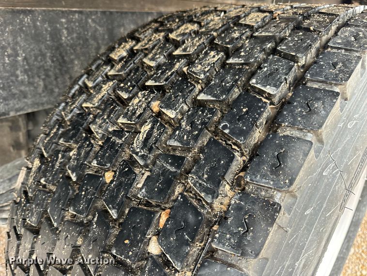 image for item OF9969 2013 Kenworth T660 box truck