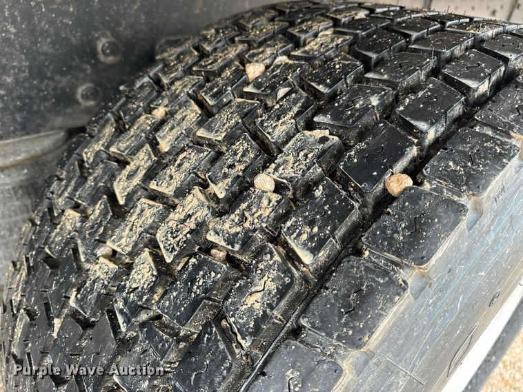 image for item OF9969 2013 Kenworth T660 box truck