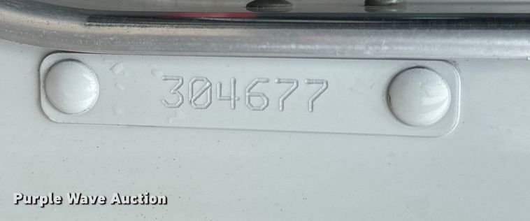 image for item OF9969 2013 Kenworth T660 box truck