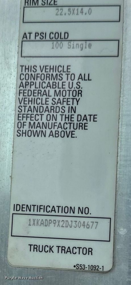 image for item OF9969 2013 Kenworth T660 box truck