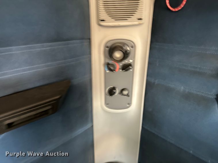 image for item OG9598 2004 Freightliner  CL120 semi truck