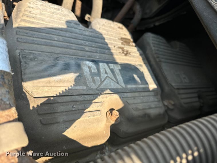 image for item OG9598 2004 Freightliner  CL120 semi truck