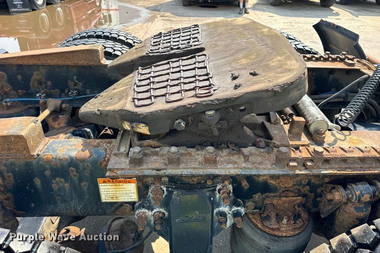 image for item OG9599 2007 Freightliner  Columbia  semi truck