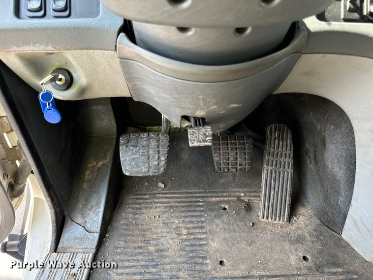 image for item OG9599 2007 Freightliner  Columbia  semi truck