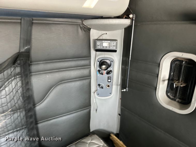 image for item OG9599 2007 Freightliner  Columbia  semi truck