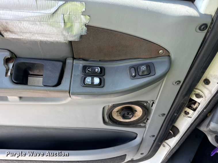 image for item OG9600 2005 Freightliner  Columbia semi truck