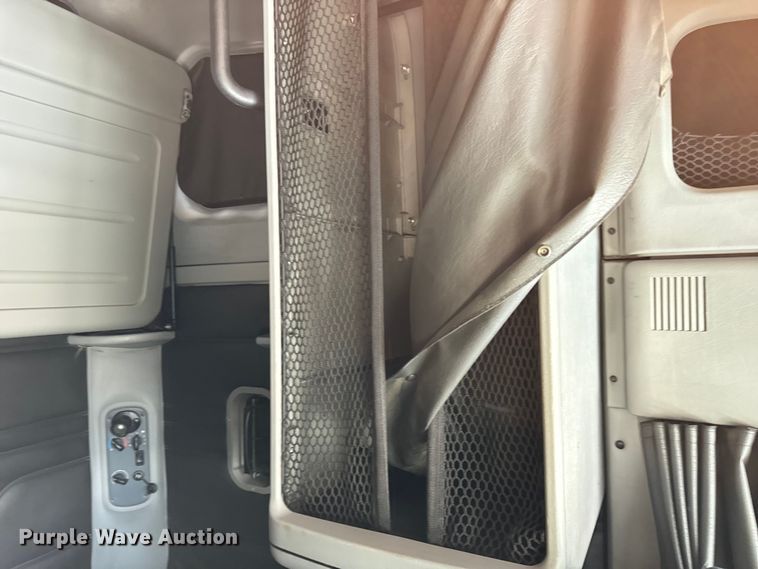 image for item OG9600 2005 Freightliner  Columbia semi truck