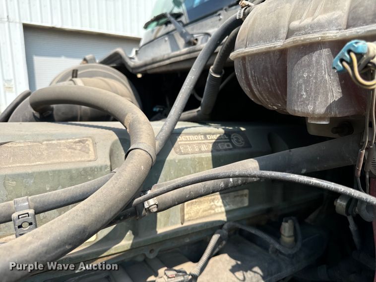 image for item OG9600 2005 Freightliner  Columbia semi truck