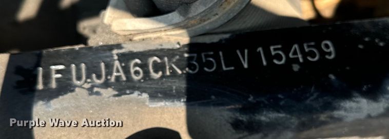 image for item OG9600 2005 Freightliner  Columbia semi truck