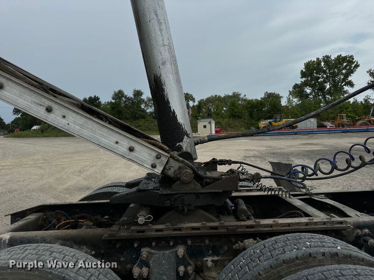 image for item OG9624 1986 CMC end dump trailer