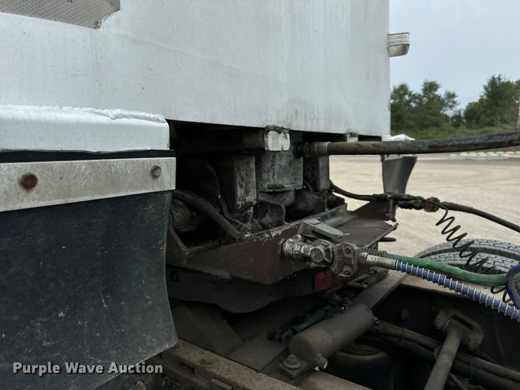 image for item OG9624 1986 CMC end dump trailer