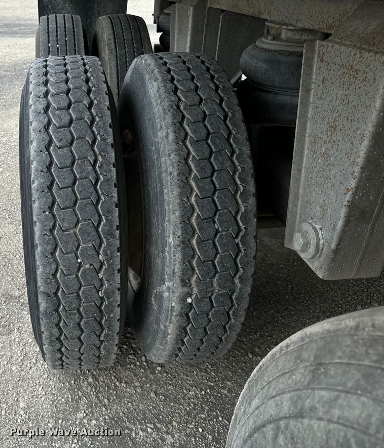 image for item OG9624 1986 CMC end dump trailer