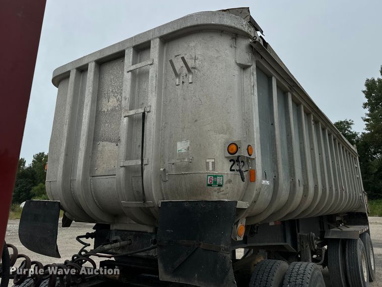 image for item OG9625 1974 Fruehauf ND DA5 24 end dump trailer