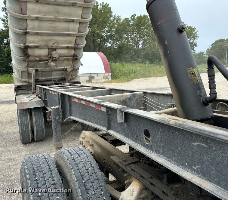 image for item OG9625 1974 Fruehauf ND DA5 24 end dump trailer