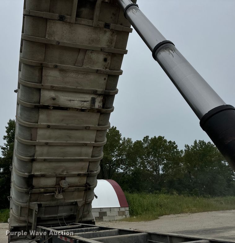 image for item OG9625 1974 Fruehauf ND DA5 24 end dump trailer