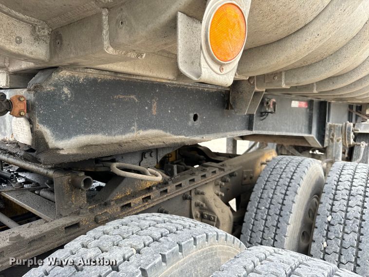 image for item OG9625 1974 Fruehauf ND DA5 24 end dump trailer