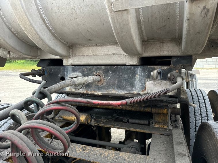 image for item OG9625 1974 Fruehauf ND DA5 24 end dump trailer