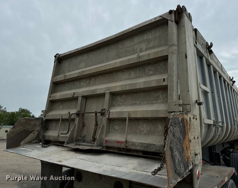 image for item OG9625 1974 Fruehauf ND DA5 24 end dump trailer