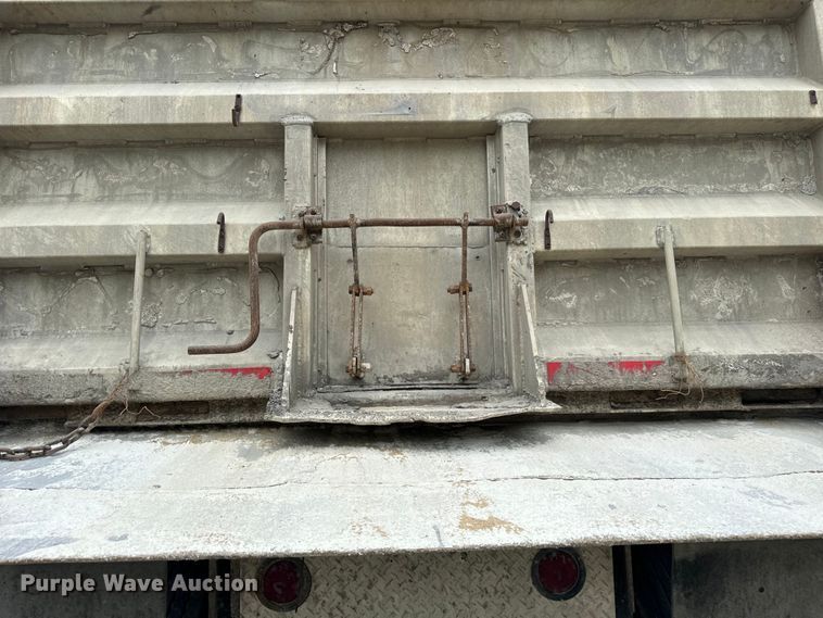 image for item OG9625 1974 Fruehauf ND DA5 24 end dump trailer