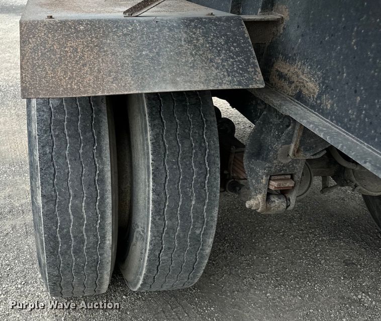 image for item OG9625 1974 Fruehauf ND DA5 24 end dump trailer