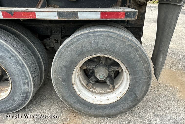 image for item OG9625 1974 Fruehauf ND DA5 24 end dump trailer