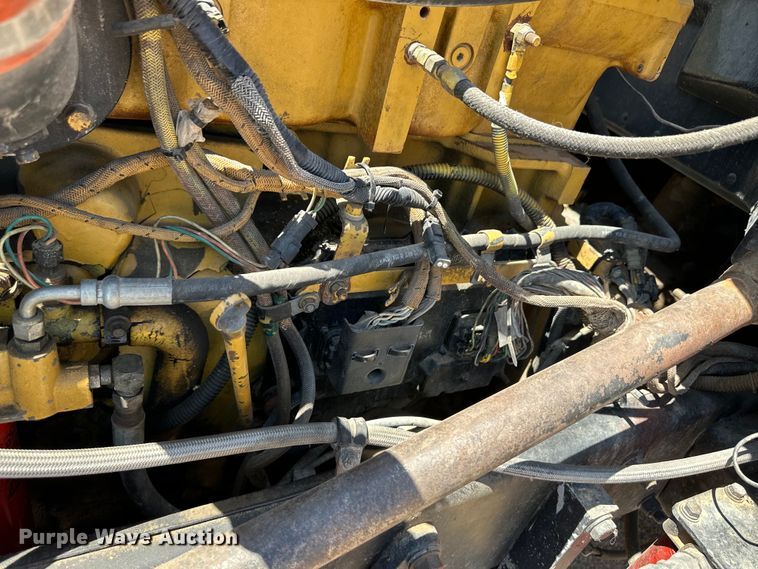 image for item OI9077 2000 Peterbilt 379 EXHD semi truck