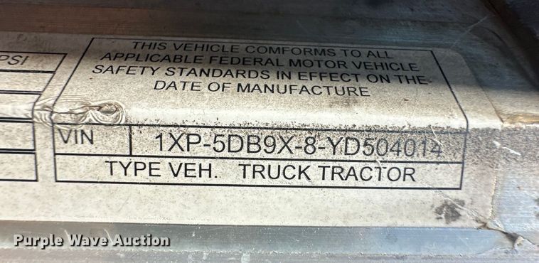 image for item OI9077 2000 Peterbilt 379 EXHD semi truck