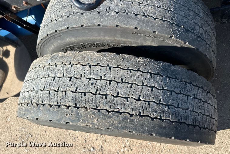 image for item OM9564 2005 Kenworth T600 semi truck