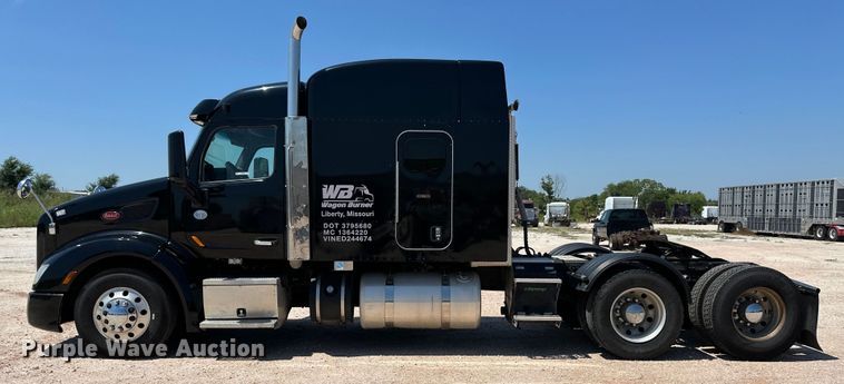 image for item OM9590 2014 Peterbilt 579 semi truck