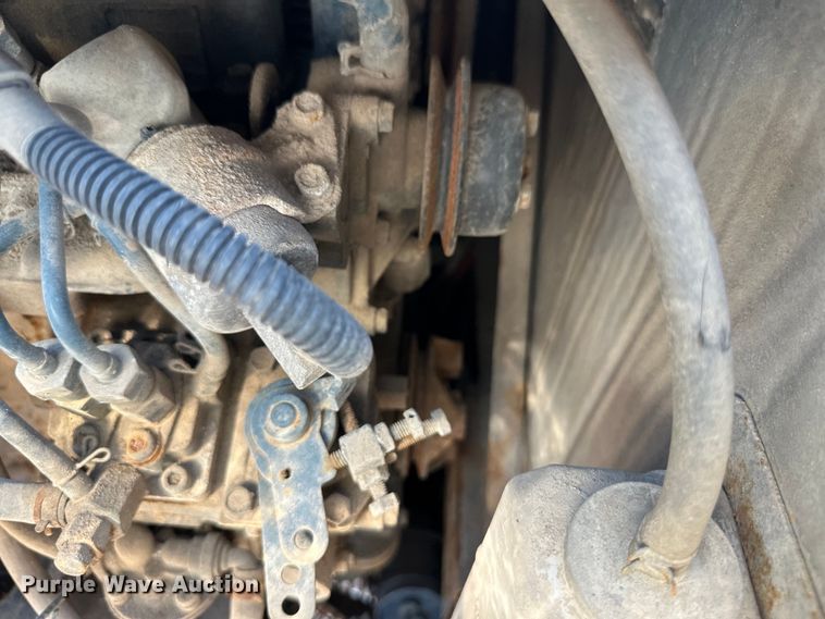 image for item OM9590 2014 Peterbilt 579 semi truck