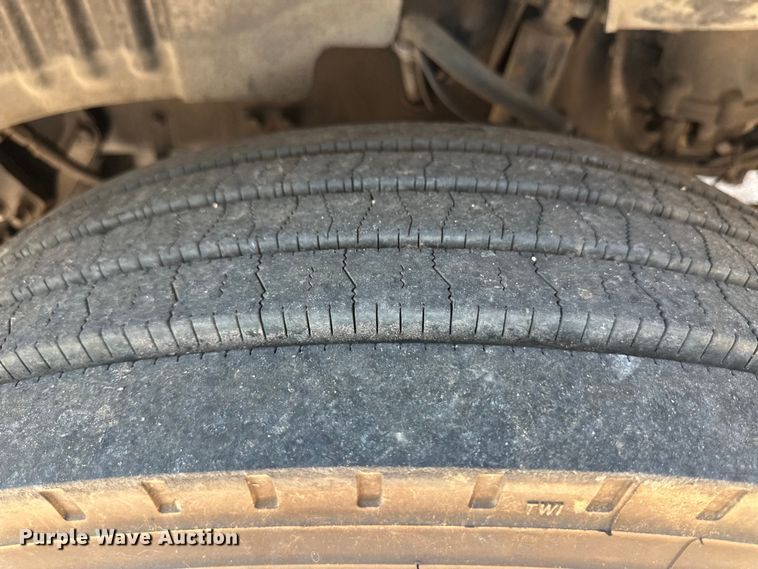 image for item OM9590 2014 Peterbilt 579 semi truck