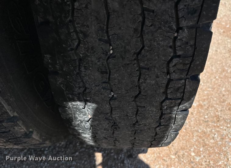 image for item OM9590 2014 Peterbilt 579 semi truck