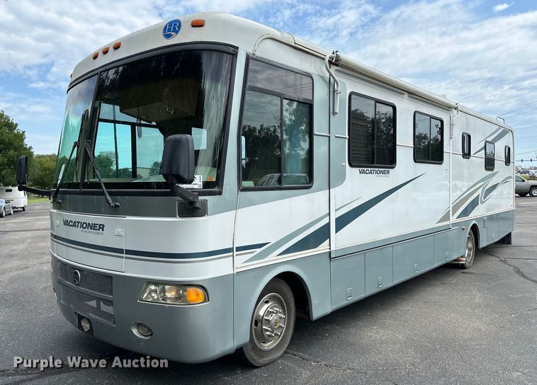 image for item DF8426 2002 Holiday Rambler Vacationer RV