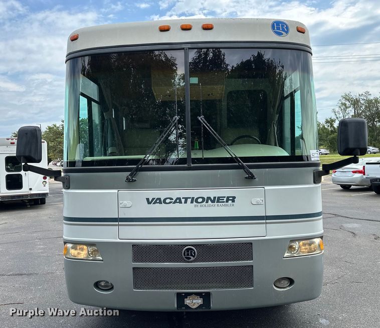 image for item DF8426 2002 Holiday Rambler Vacationer RV