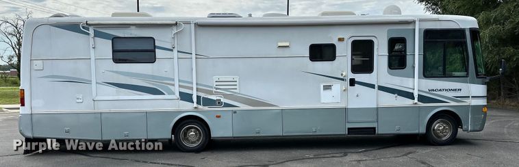 image for item DF8426 2002 Holiday Rambler Vacationer RV
