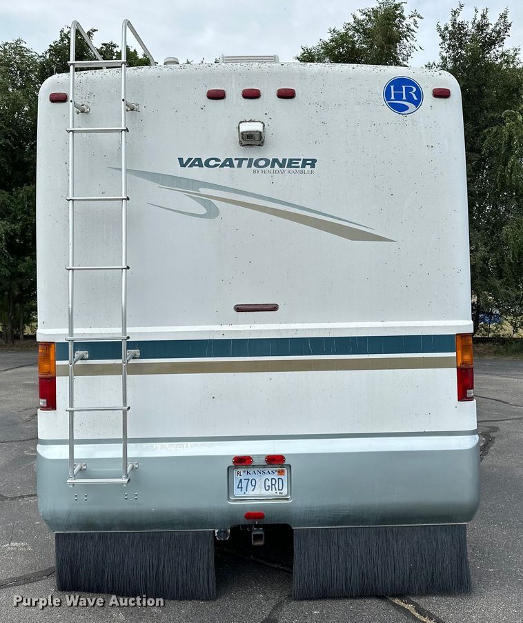 image for item DF8426 2002 Holiday Rambler Vacationer RV