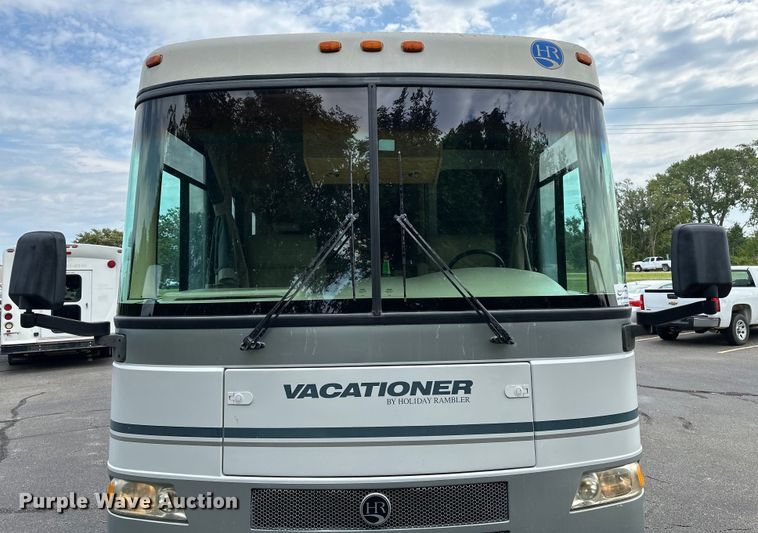 image for item DF8426 2002 Holiday Rambler Vacationer RV