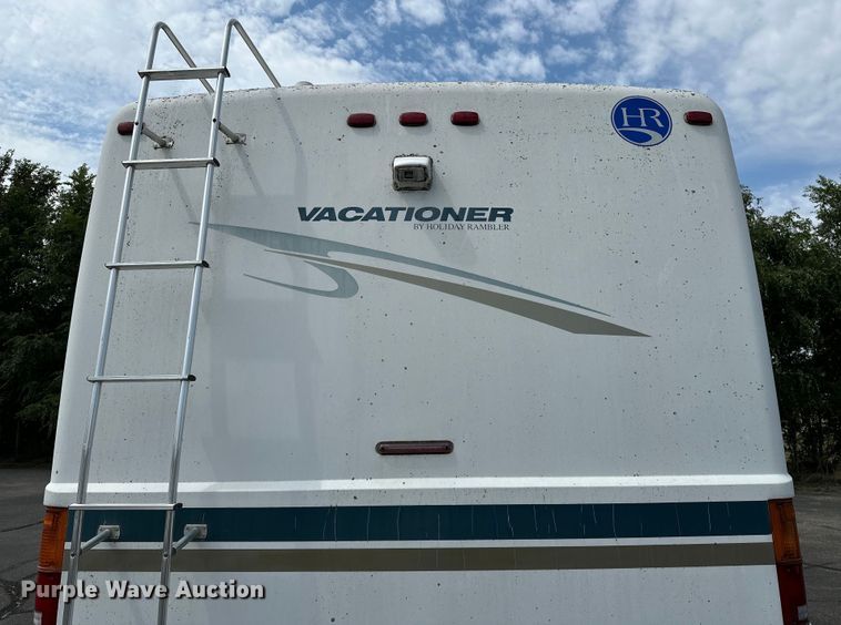 image for item DF8426 2002 Holiday Rambler Vacationer RV