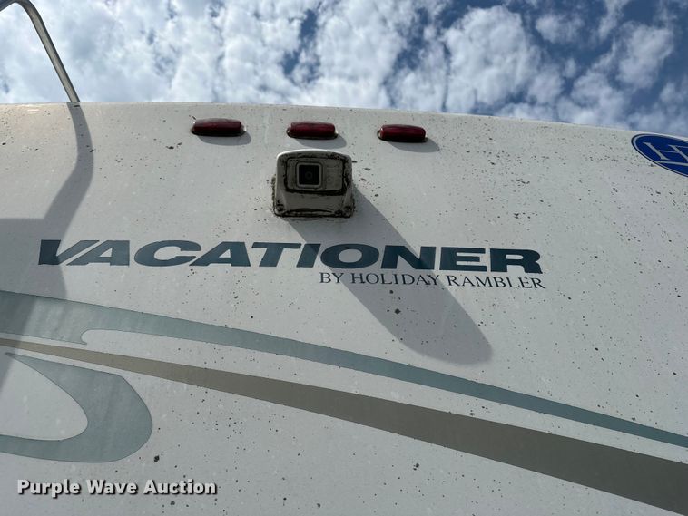 image for item DF8426 2002 Holiday Rambler Vacationer RV