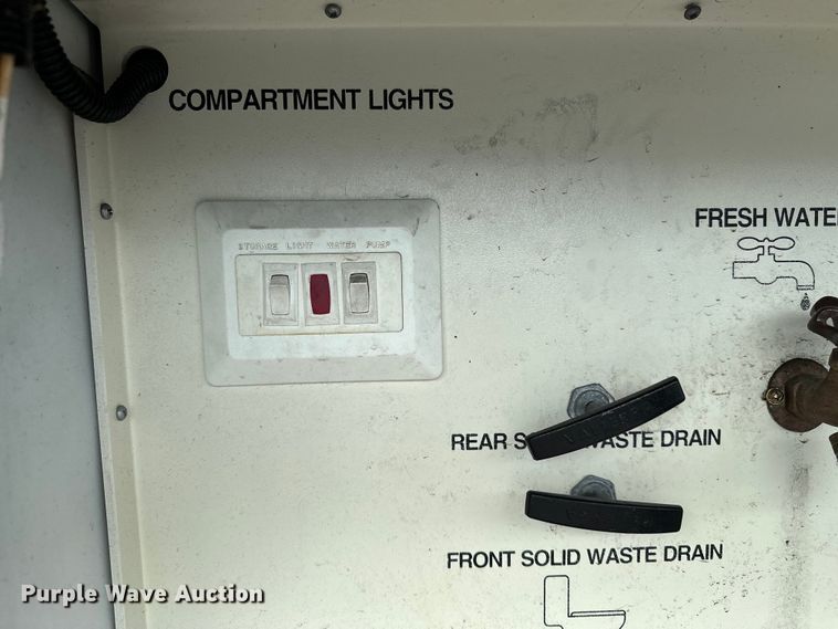 image for item DF8426 2002 Holiday Rambler Vacationer RV