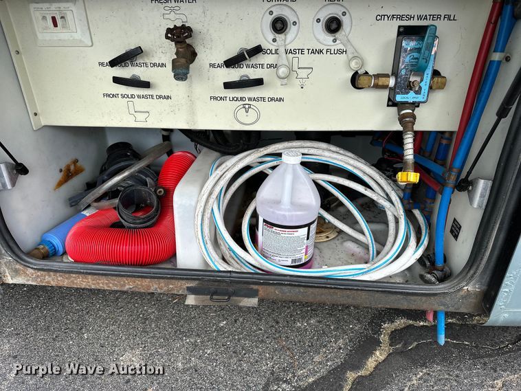 image for item DF8426 2002 Holiday Rambler Vacationer RV