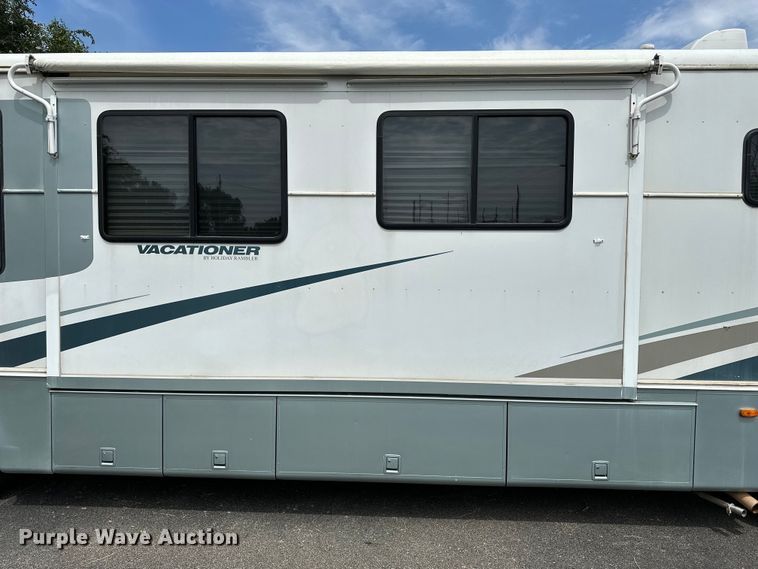 image for item DF8426 2002 Holiday Rambler Vacationer RV